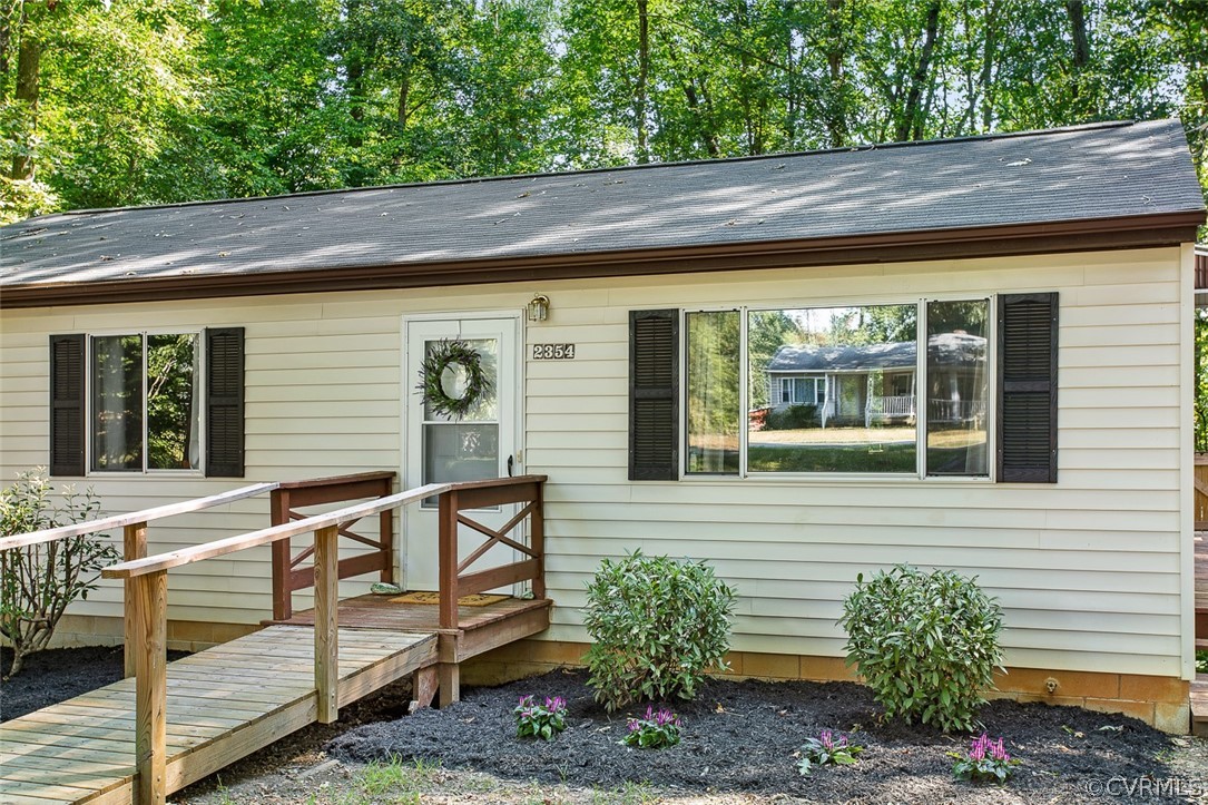 2354 Mountain View Road Powhatan, VA 23139 - Photo 3 of 41 Gallery Image 3