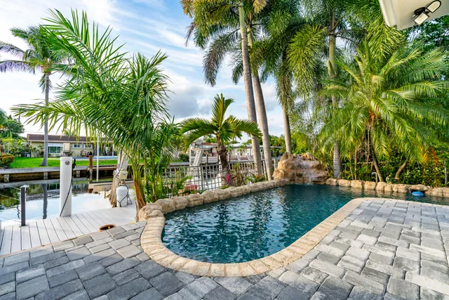 $2,200,000 | 851 Southeast 5th Avenue, Pompano Beach, FL 33060