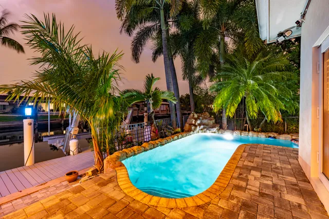 $2,200,000 | 851 Southeast 5th Avenue, Pompano Beach, FL 33060