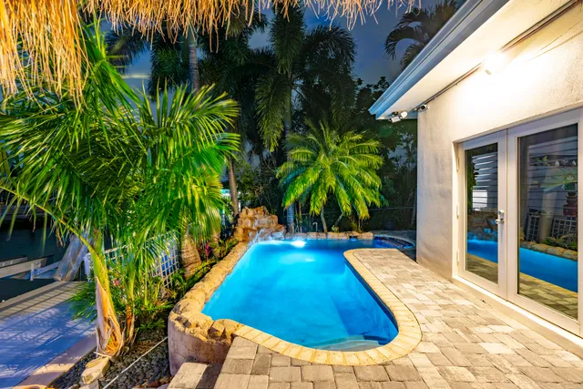 $2,200,000 | 851 Southeast 5th Avenue, Pompano Beach, FL 33060