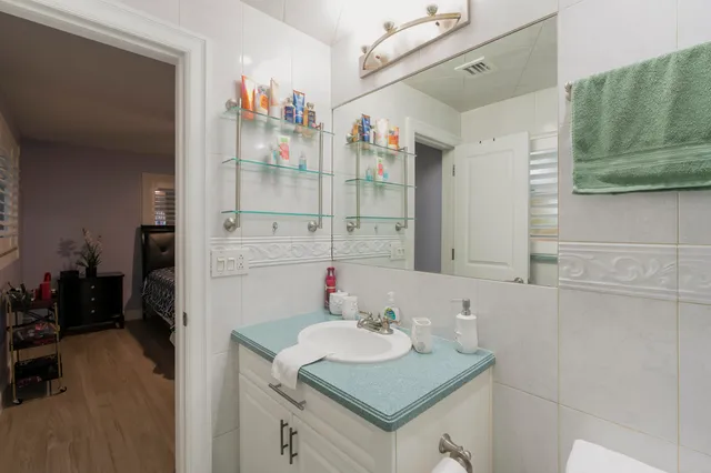 $2,200,000 | 851 Southeast 5th Avenue, Pompano Beach, FL 33060