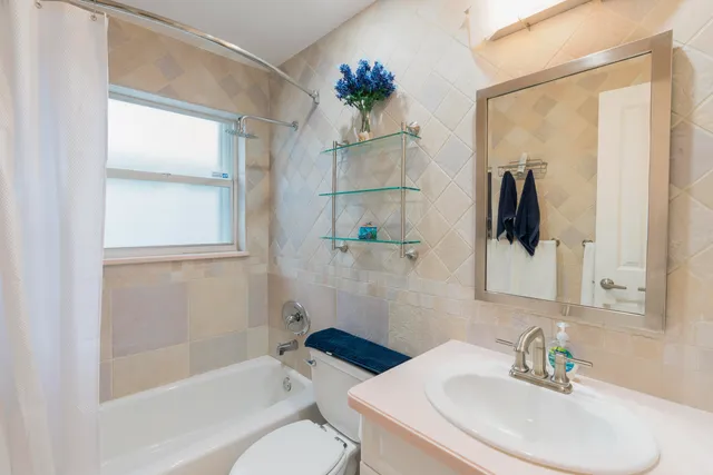 $2,200,000 | 851 Southeast 5th Avenue, Pompano Beach, FL 33060