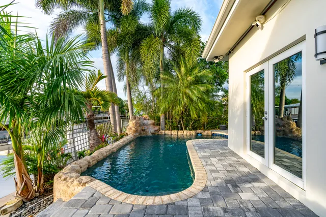 $2,200,000 | 851 Southeast 5th Avenue, Pompano Beach, FL 33060