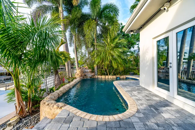 $2,200,000 | 851 Southeast 5th Avenue, Pompano Beach, FL 33060