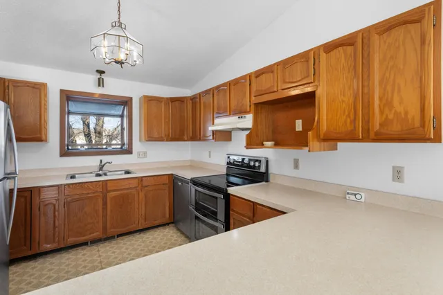 $374,900 | 17581 Lorence Way, Eden Prairie, MN 55346