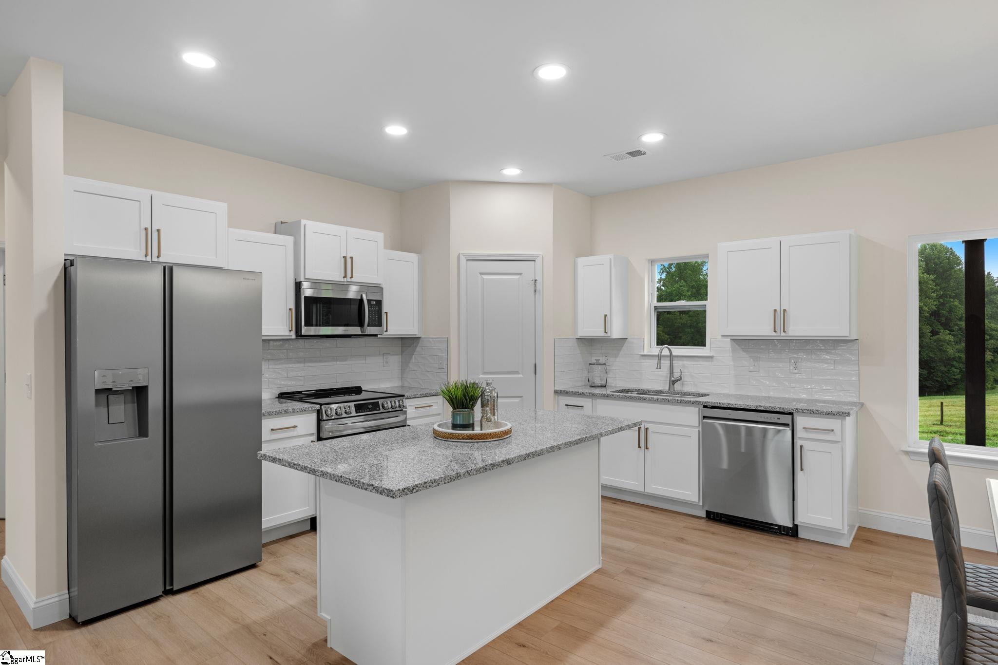 369 Tigerville Road Travelers Rest, SC 29690 - Photo 12 of 37 Gallery Image 12