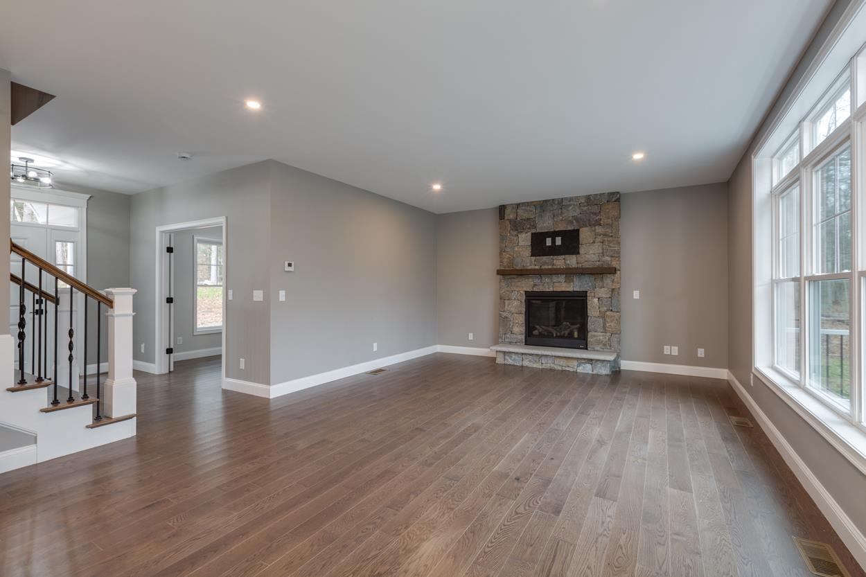 76 Lane Road Raymond, NH 03077 - Photo 24 of 29 Gallery Image 24