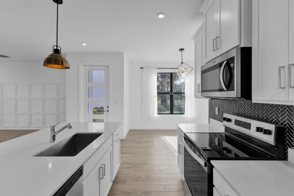 $2,800 | 14075 Southwest Thorens Drive, Port St. Lucie, FL 34987