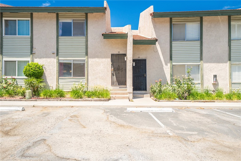 2255 Cahuilla Street, Unit 32 Colton, CA 92324 - Photo 5 of 35