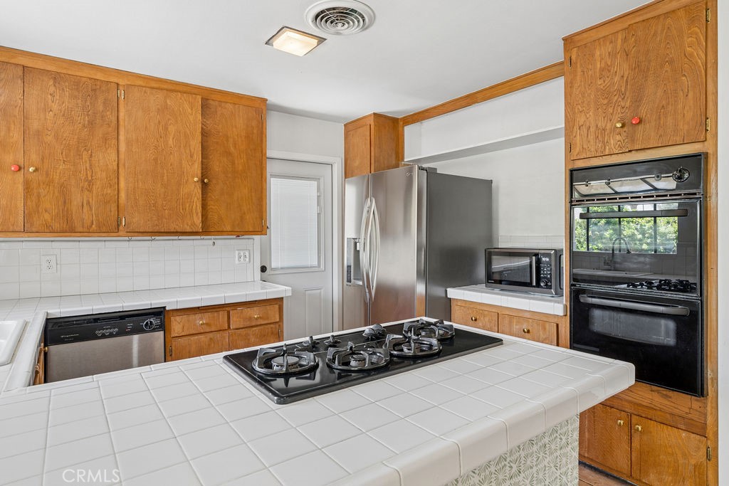 3126 Wendell Way Riverside, CA 92507 - Photo 11 of 48
