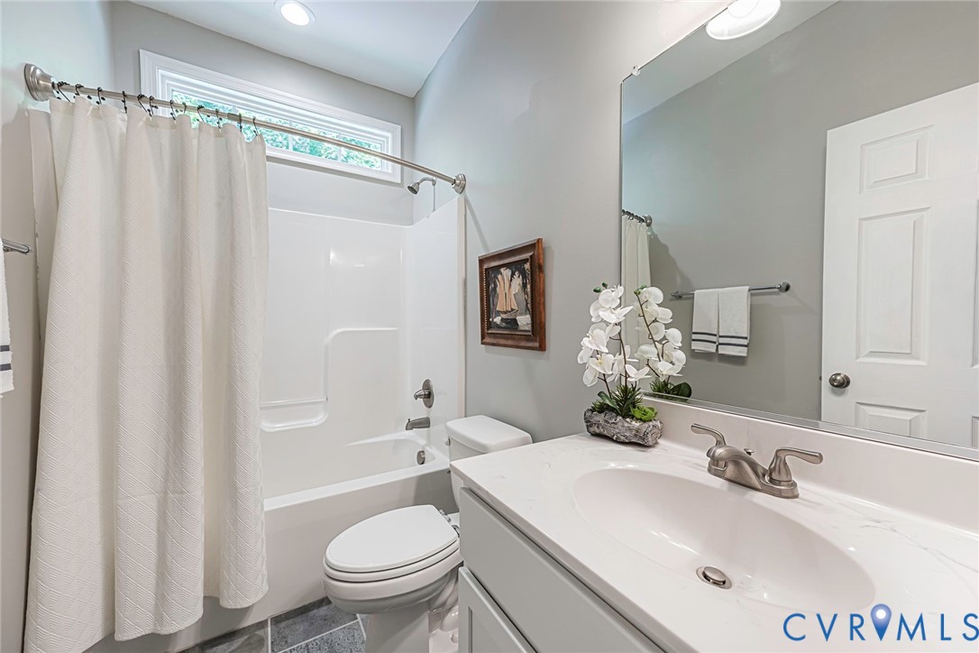 1297 Manfield Road Aylett, VA 23009 - Photo 17 of 42 Full Bath #2 w/CERAMIC Tile Flooring, Custom Vanit