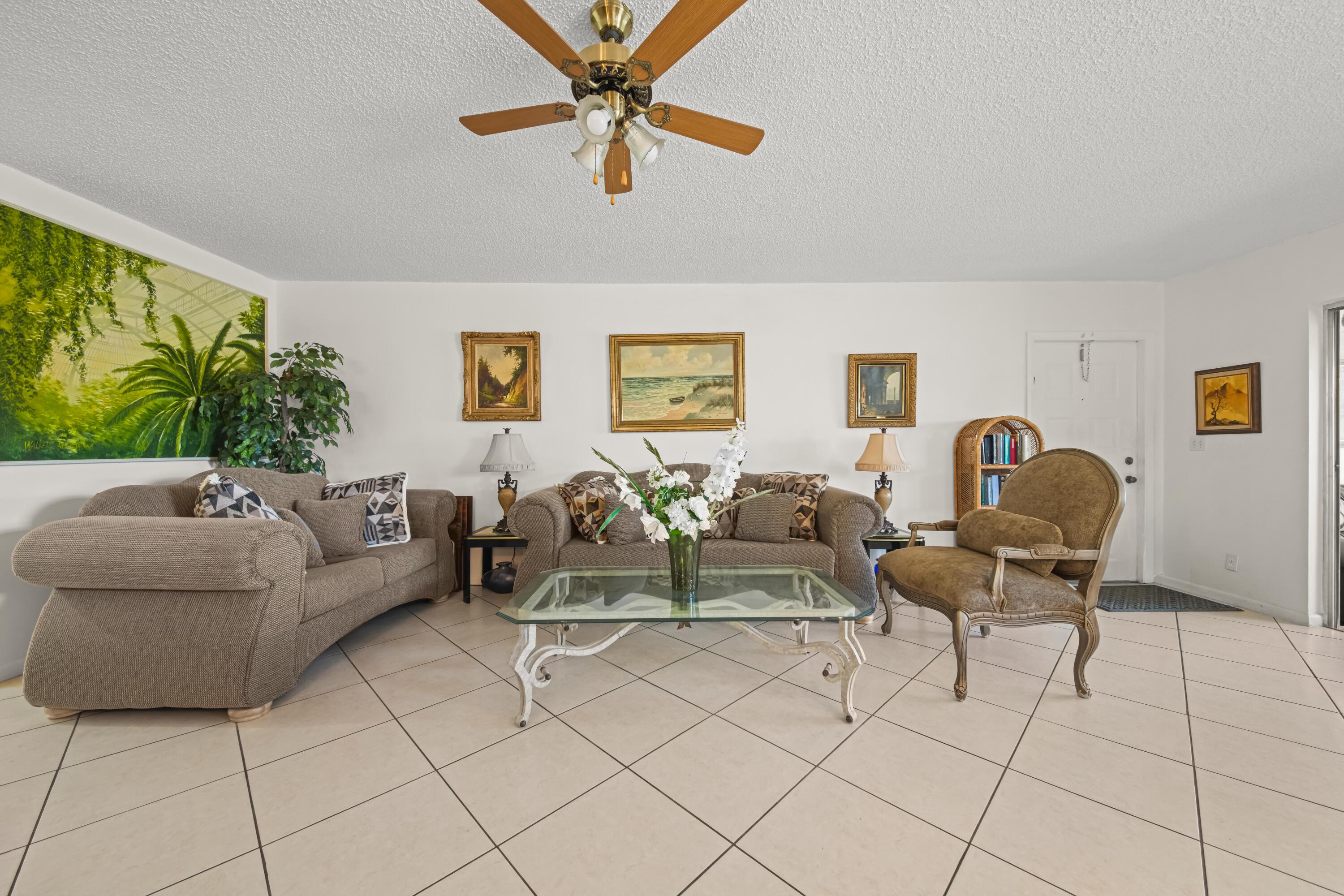 4875 Northwest 3rd Court, Unit C Delray Beach, FL 33445 - Photo 8 of 21 living room