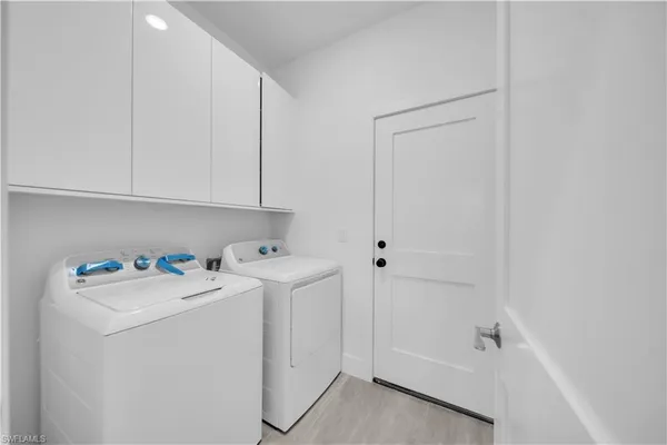 $2,900 | 1142 Dutchess Street East, Lehigh Acres, FL 33974