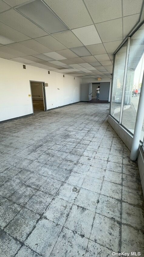 212 Front Street Hempstead, NY 11550 - Photo 4 of 7