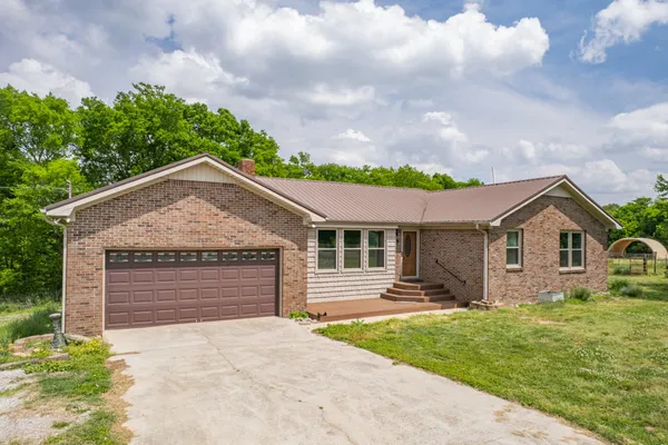 $489,900 | 239 Henry Bayless Road, Ardmore, TN 38449