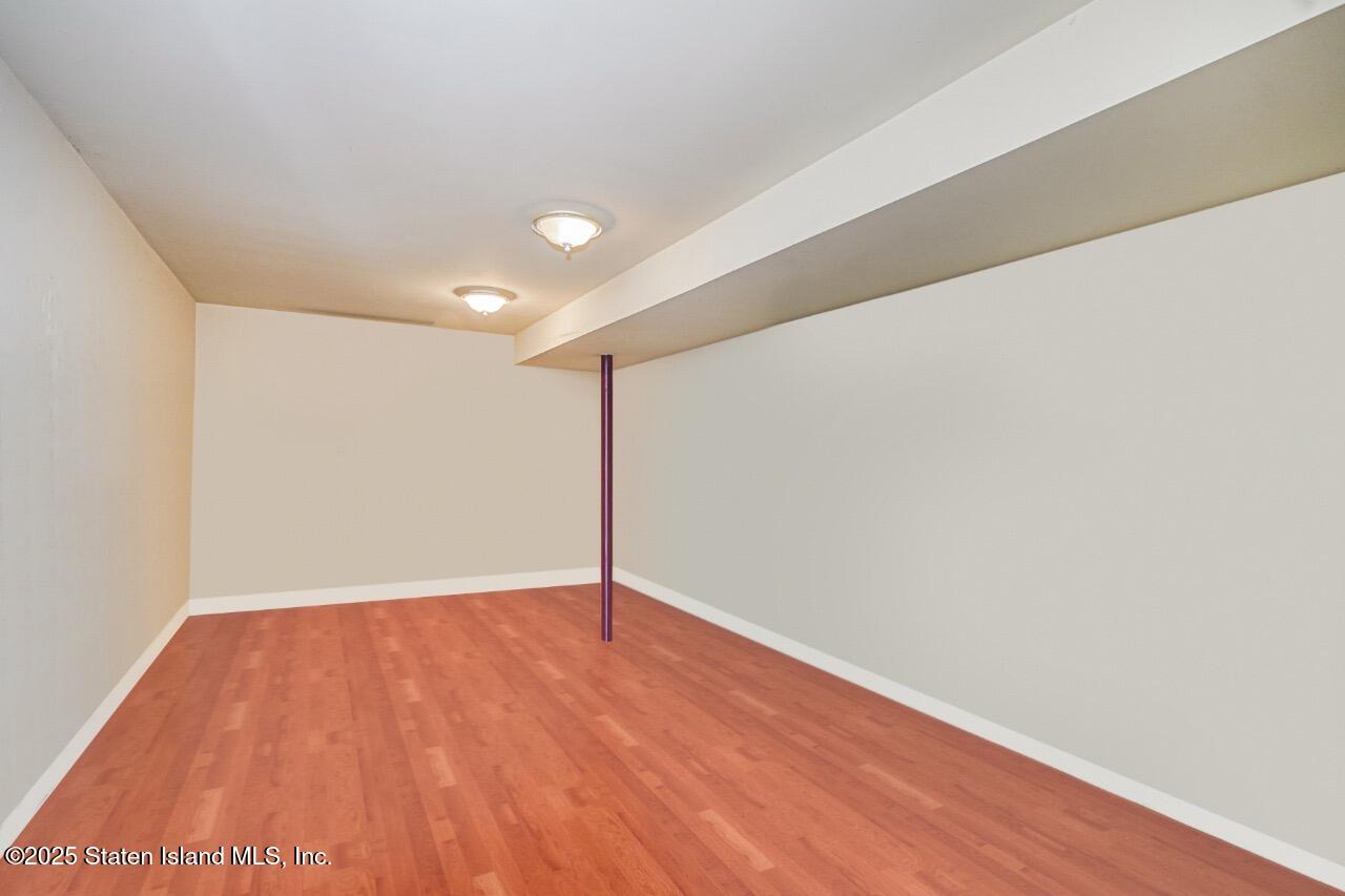 528 Rathbun Avenue Staten Island, NY 10312 - Photo 35 of 50 29 -2