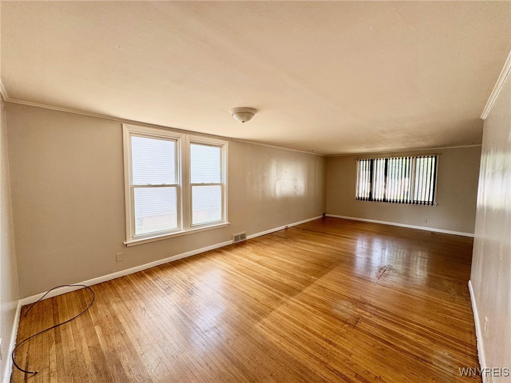 23 Sumner Place Buffalo, NY 14211 - Photo 5 of 12