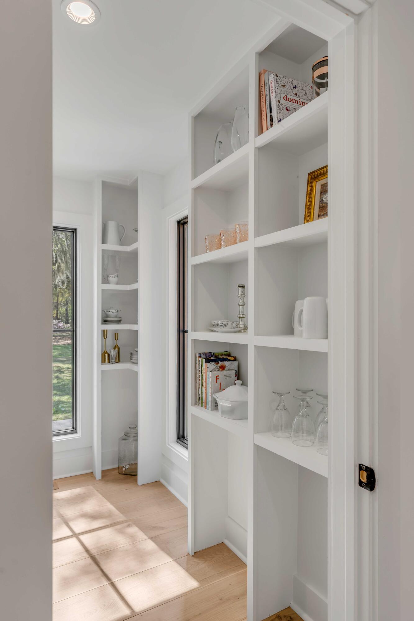 1426 Brecon Road Mount Pleasant, SC 29464 - Photo 14 of 57 Butler's Pantry