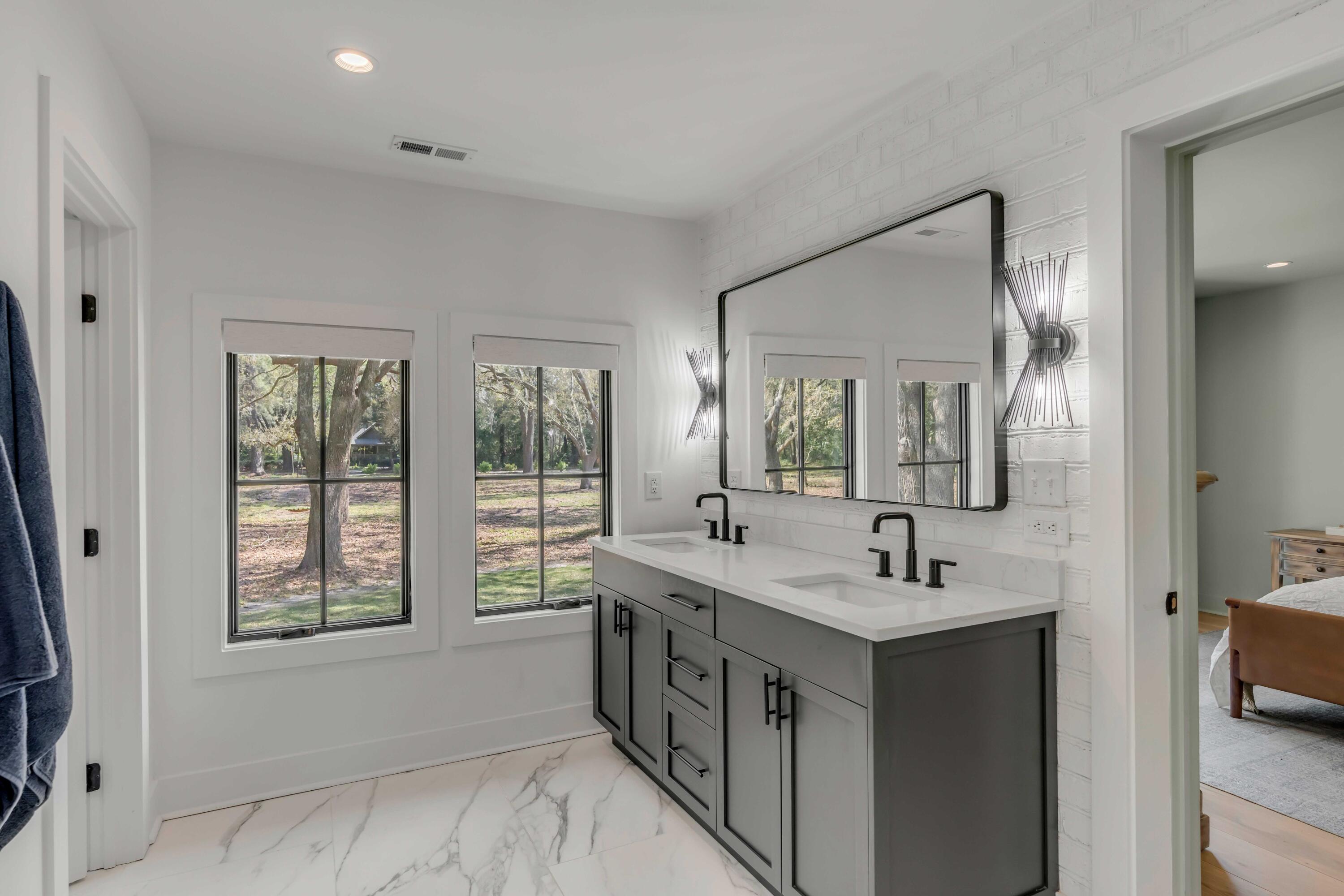 1426 Brecon Road Mount Pleasant, SC 29464 - Photo 19 of 57 En Suite Primary Bath