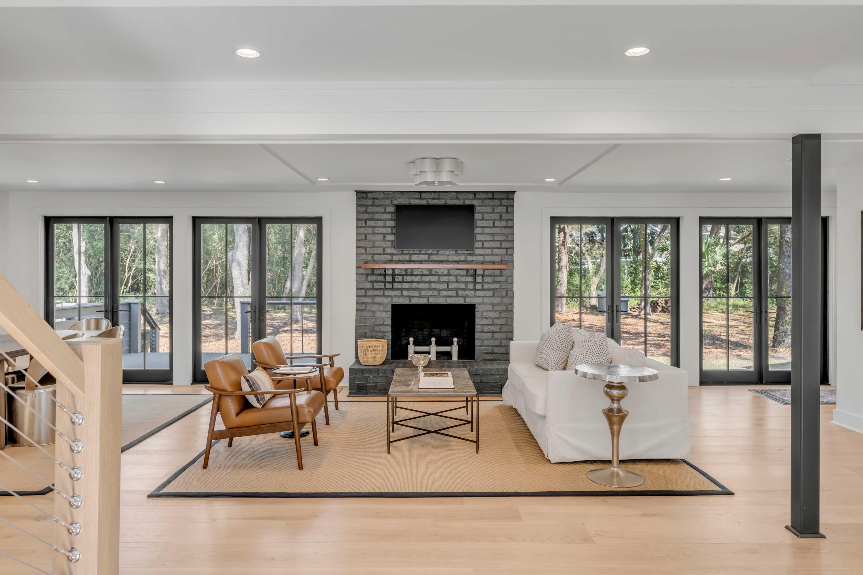 1426 Brecon Road Mount Pleasant, SC 29464 - Photo 4 of 57 Living Room