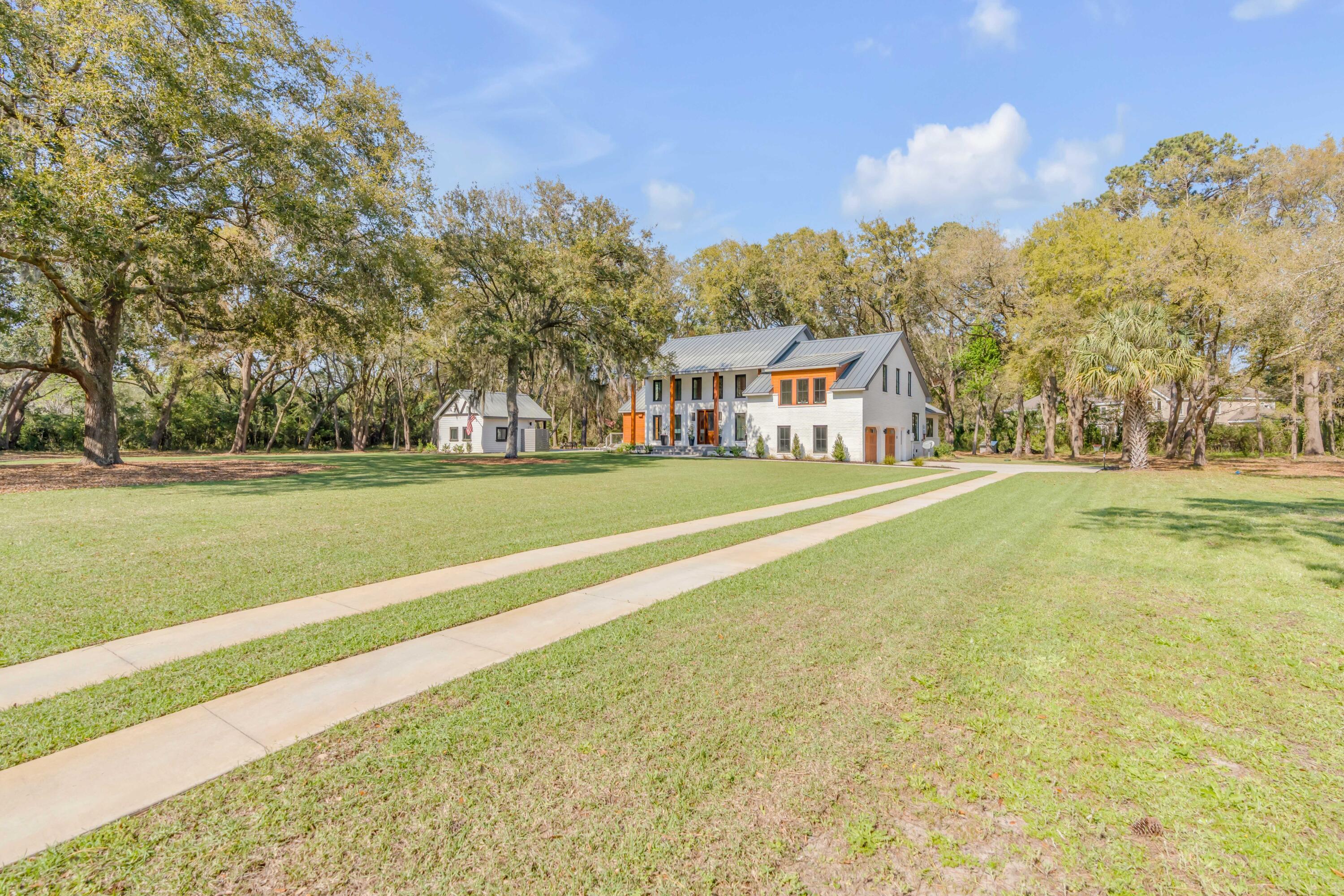 1426 Brecon Road Mount Pleasant, SC 29464 - Photo 49 of 57 Driveway