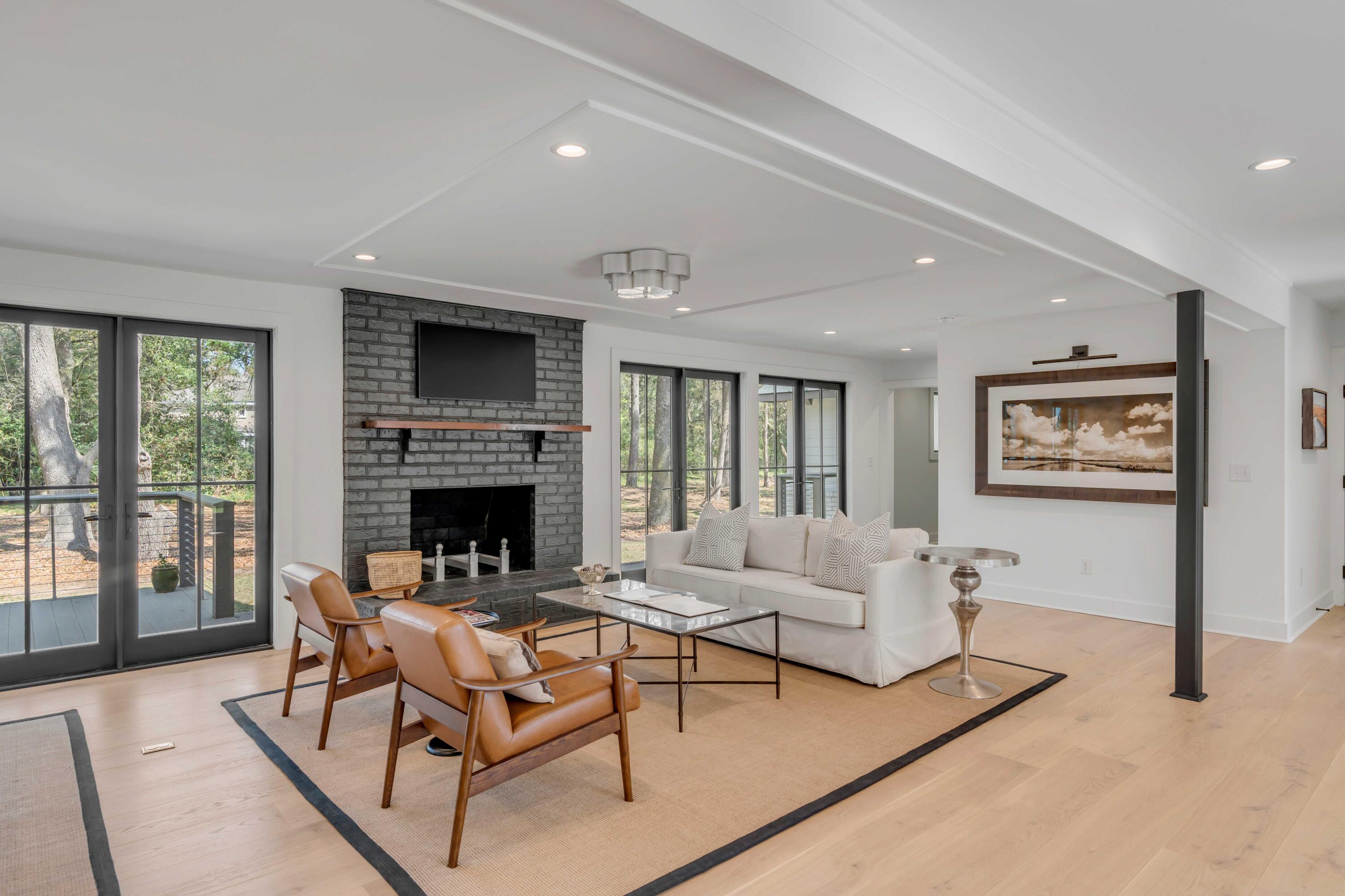 1426 Brecon Road Mount Pleasant, SC 29464 - Photo 5 of 57 Living Room
