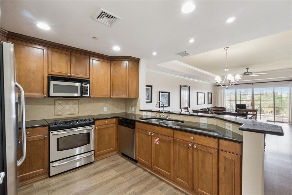 1352 Centre Ct Ridge Drive, Unit 302 Reunion, FL 34747 - Photo 3 of 58