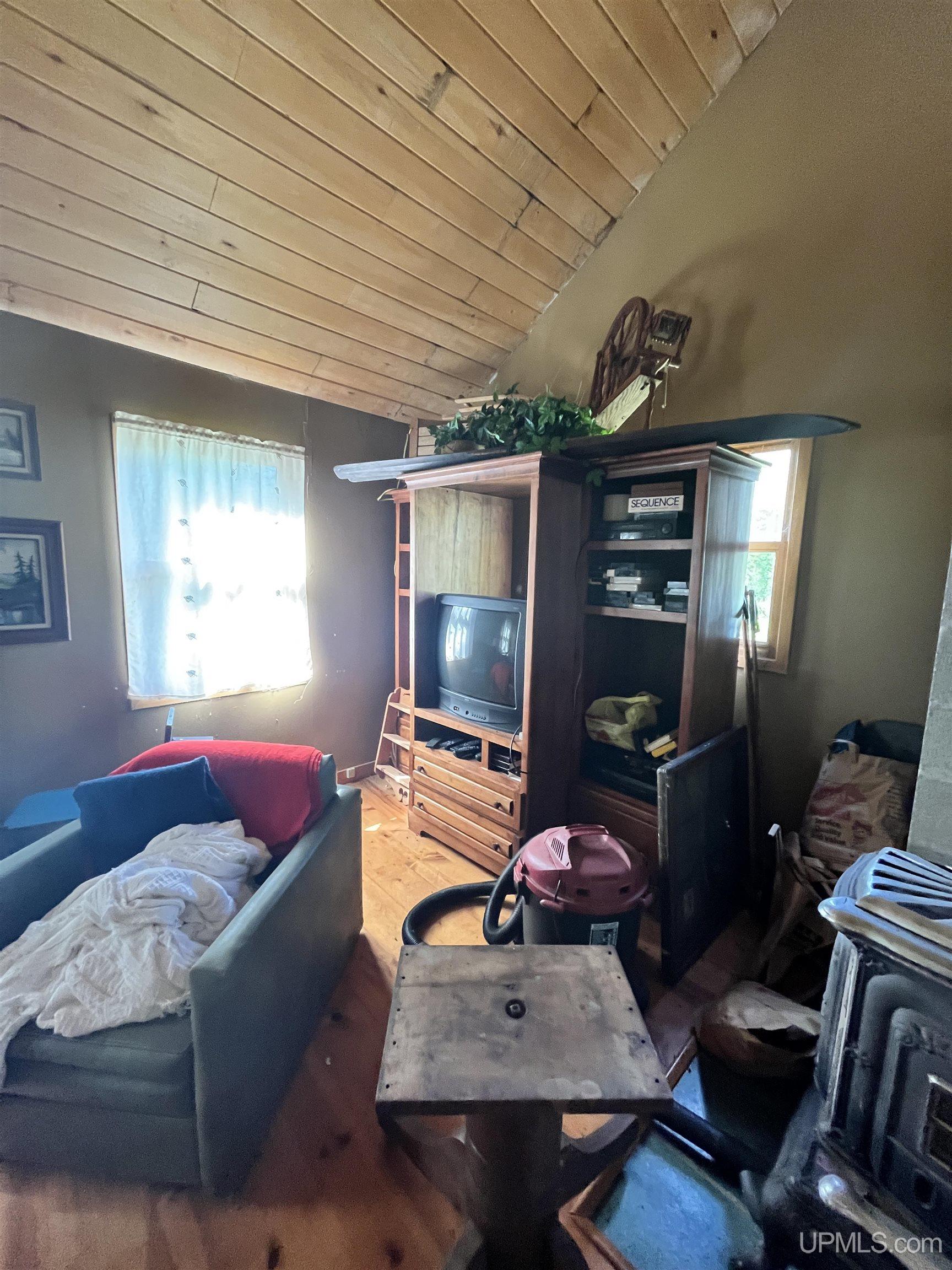 17904 Aura Road Lanse, MI 49946 - Photo 25 of 27 Gallery Image 25