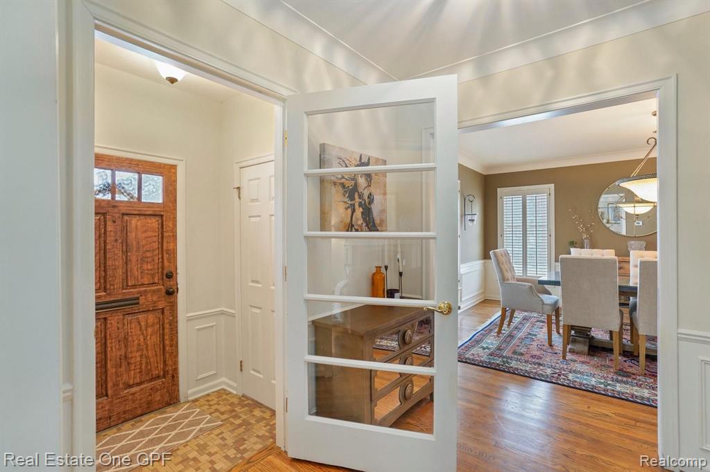 1010 Whittier Road Grosse Pointe Park, MI 48230 - Photo 3 of 44