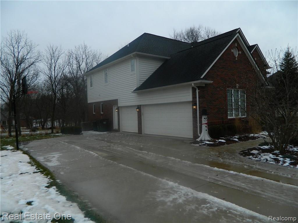 1053 Seville Road Rochester Hills, MI 48309 - Photo 13 of 66