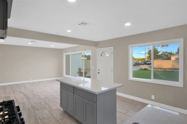 $3,500 | 5522 Silver Drive, Santa Ana, CA 92703