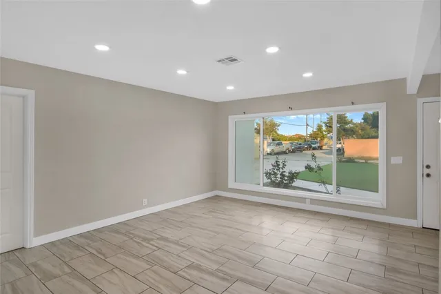 $3,500 | 5522 Silver Drive, Santa Ana, CA 92703