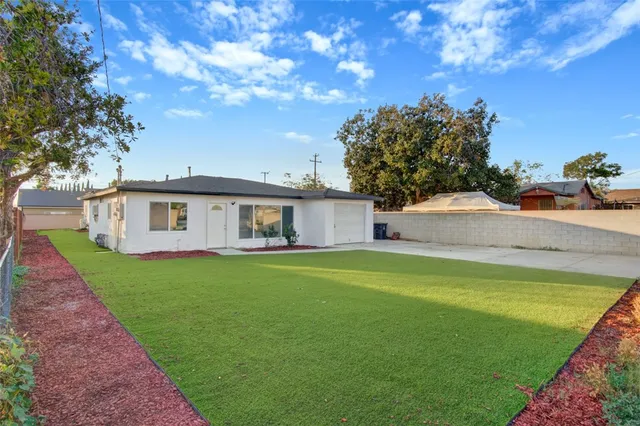 $3,500 | 5522 Silver Drive, Santa Ana, CA 92703