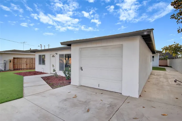 $3,500 | 5522 Silver Drive, Santa Ana, CA 92703