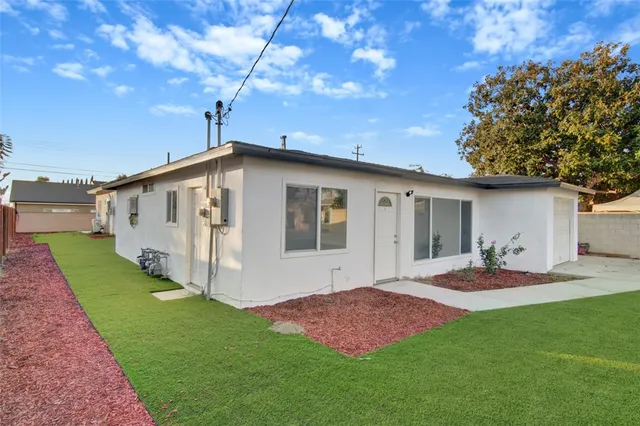$3,500 | 5522 Silver Drive, Santa Ana, CA 92703