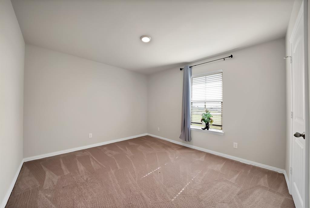 115 Springwood Ranch Loop Springtown, TX 76082 - Photo 9 of 25