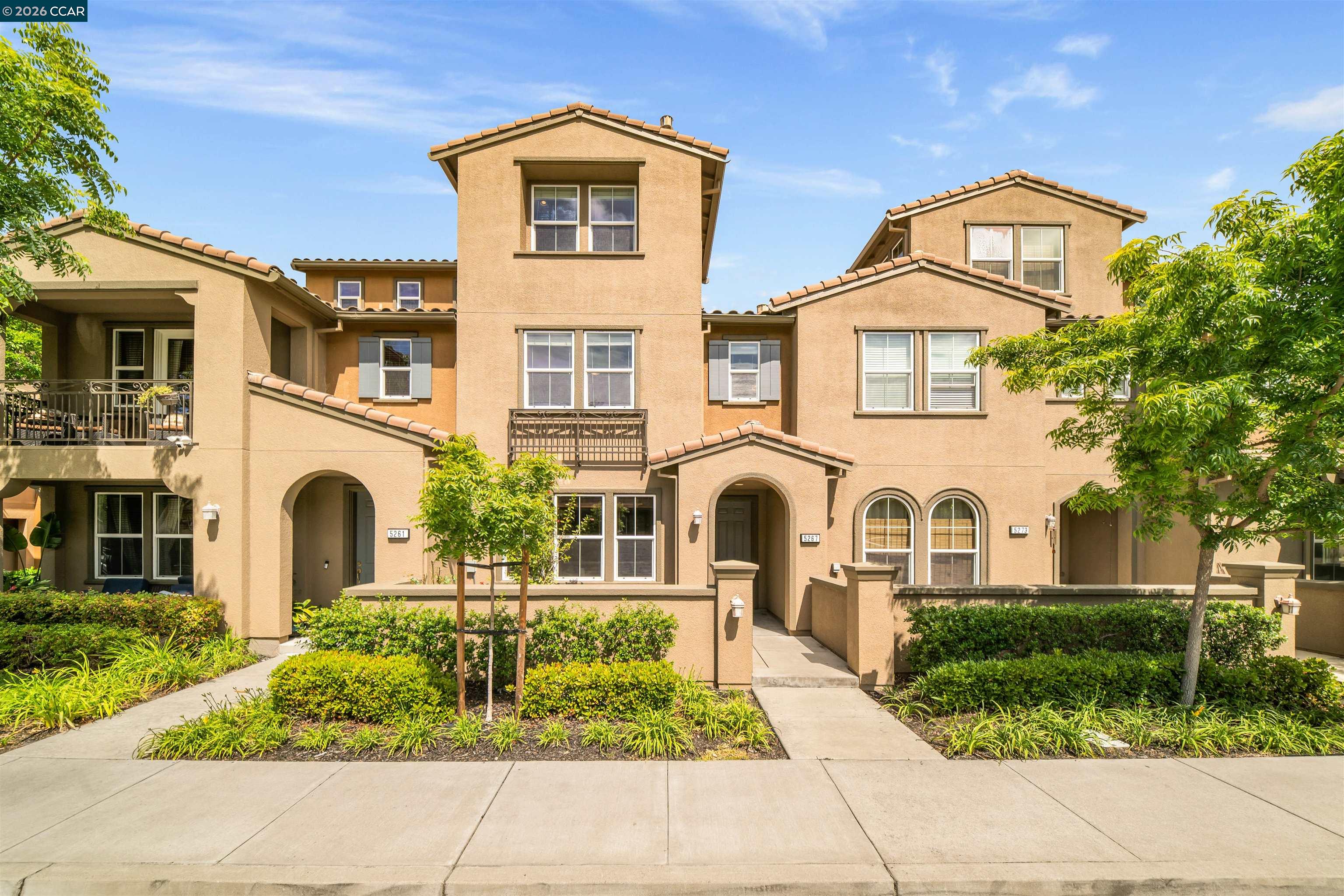 5267 Fioli Loop San Ramon, CA 94582 - Photo 3 of 41