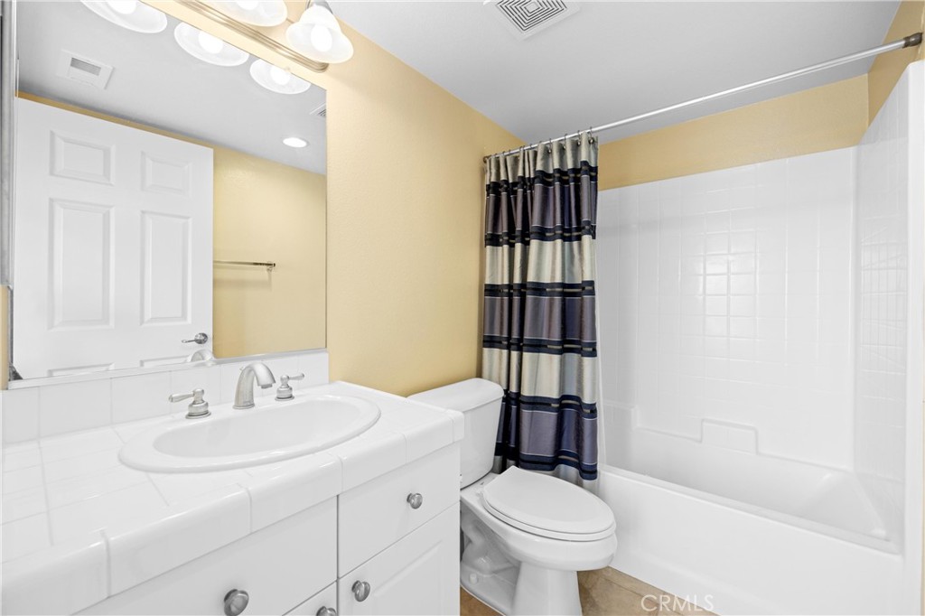 2802 Green River Road, Unit 101 Corona, CA 92882 - Photo 15 of 31 Bathroom #2