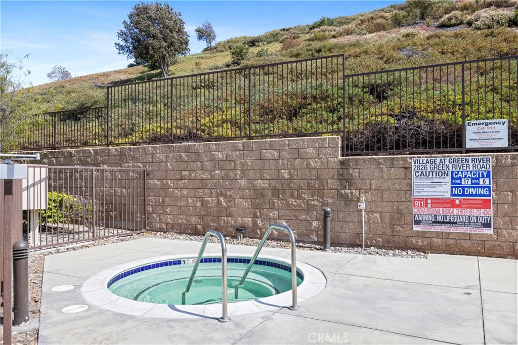 2802 Green River Road, Unit 101 Corona, CA 92882 - Photo 22 of 31