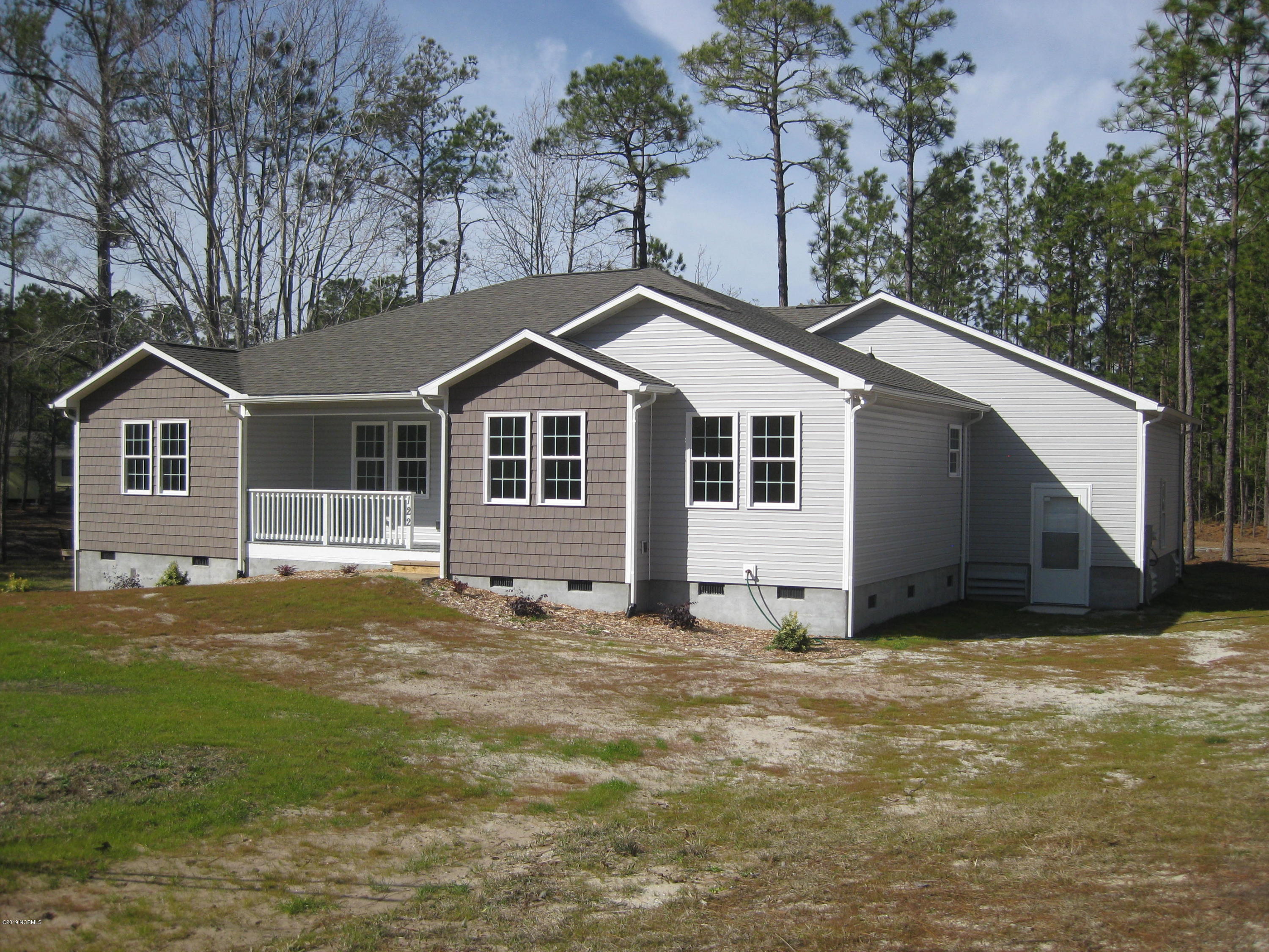 122 Crystal Road Boiling Spring Lakes, NC 28461 - Photo 1 of 43 IMG_0387