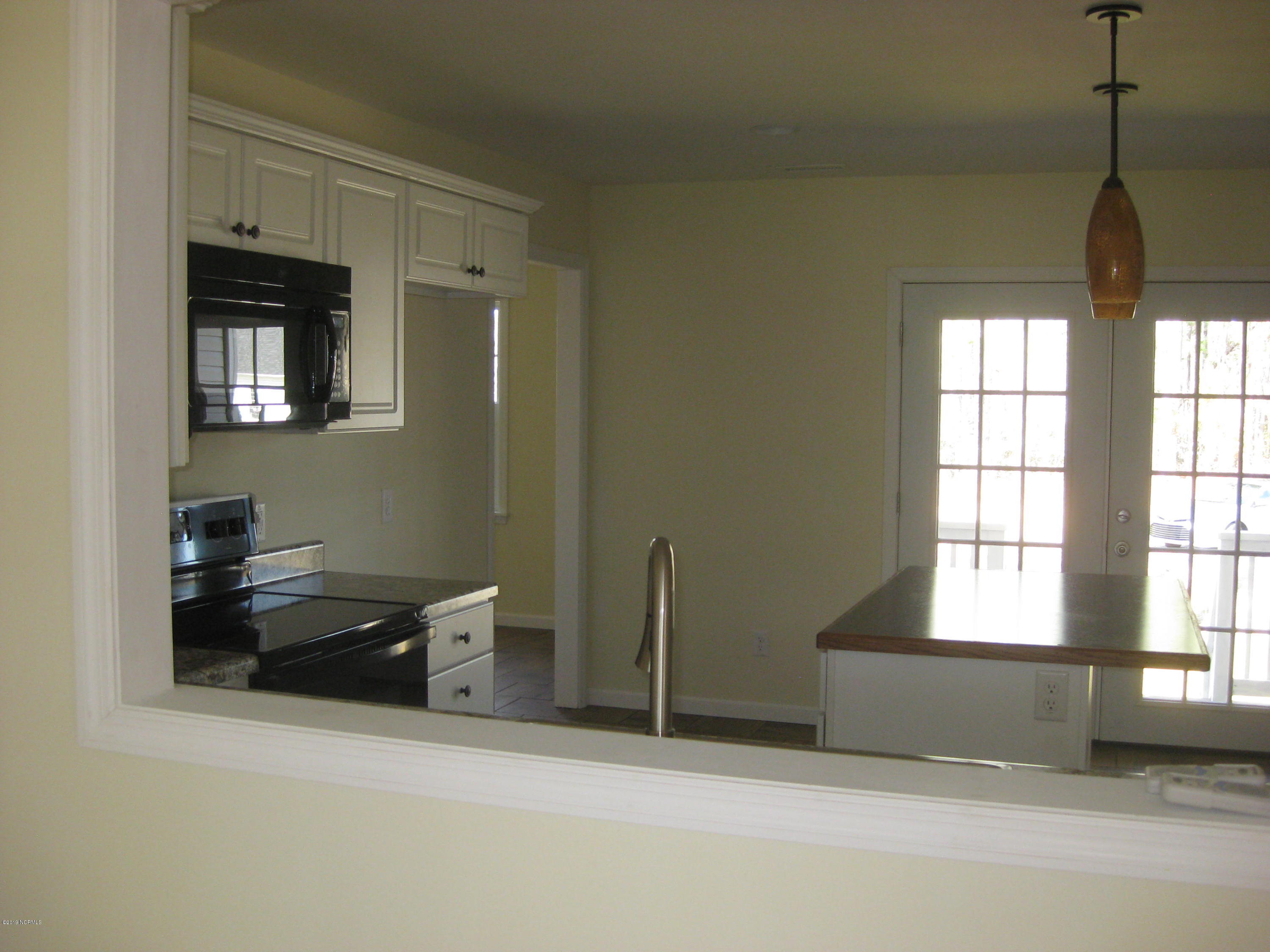 122 Crystal Road Boiling Spring Lakes, NC 28461 - Photo 4 of 43 IMG_0405