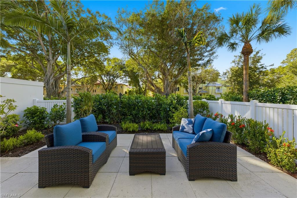 341 3rd Avenue South, Unit 341 Naples, FL 34102 - Photo 1 of 25
