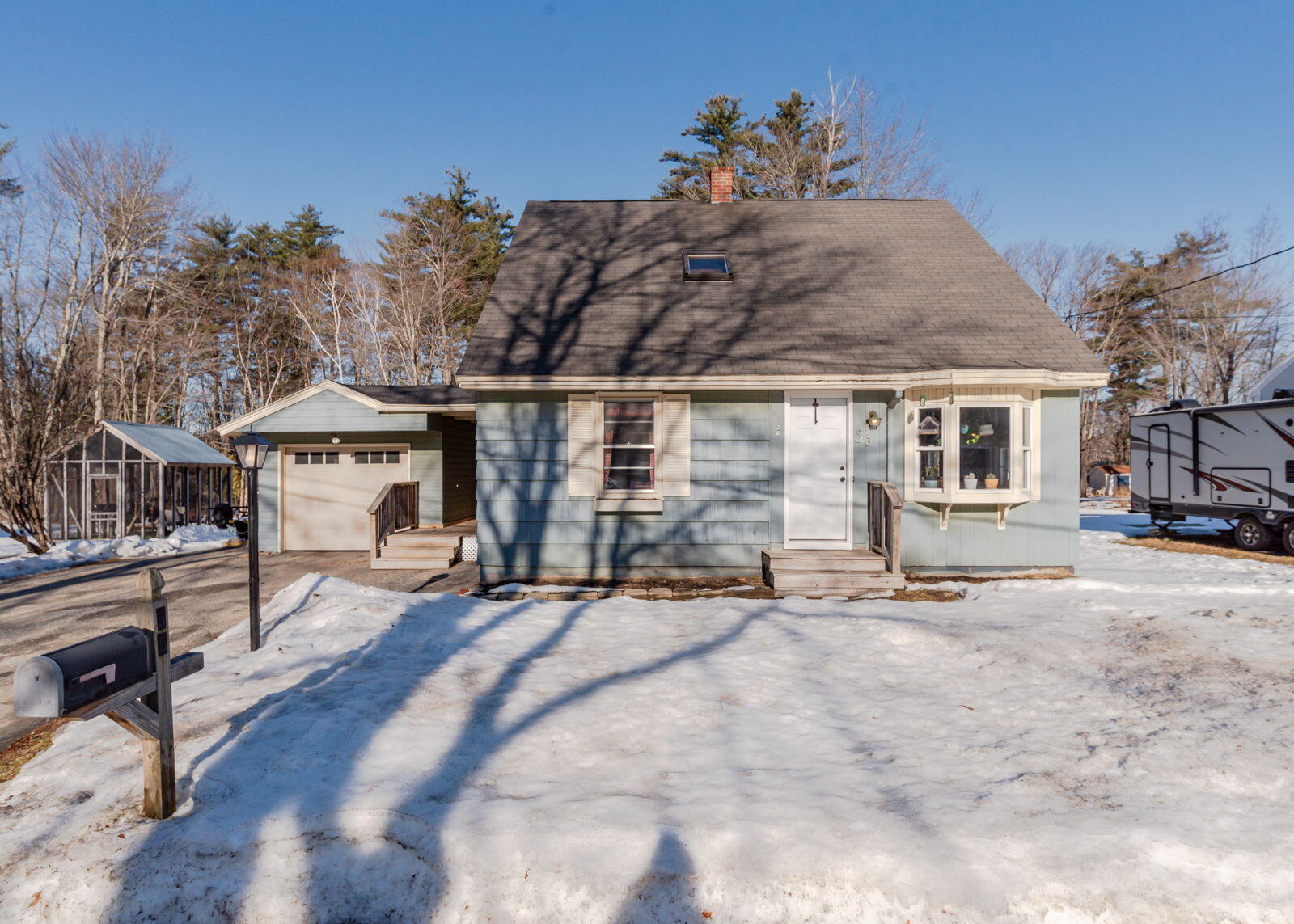 35 Jones Street Auburn, ME 04210 - Photo 1 of 38 Curb Appeal