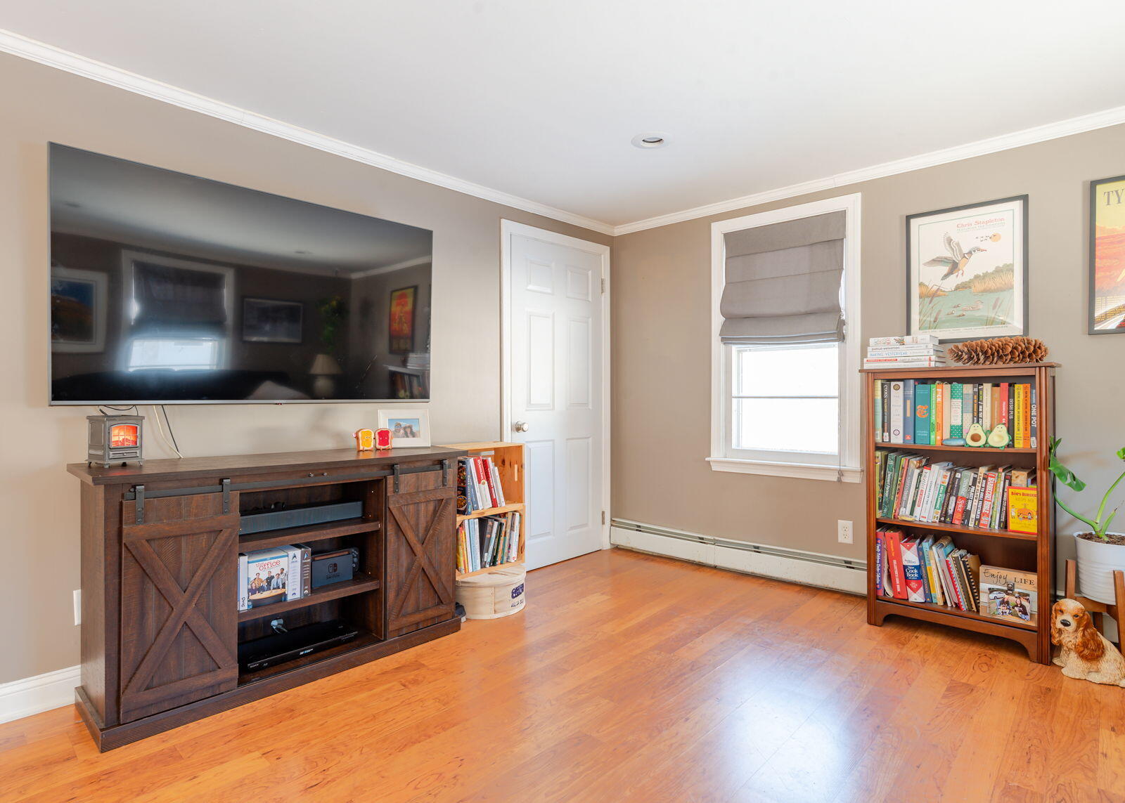 35 Jones Street Auburn, ME 04210 - Photo 11 of 38 Living Room