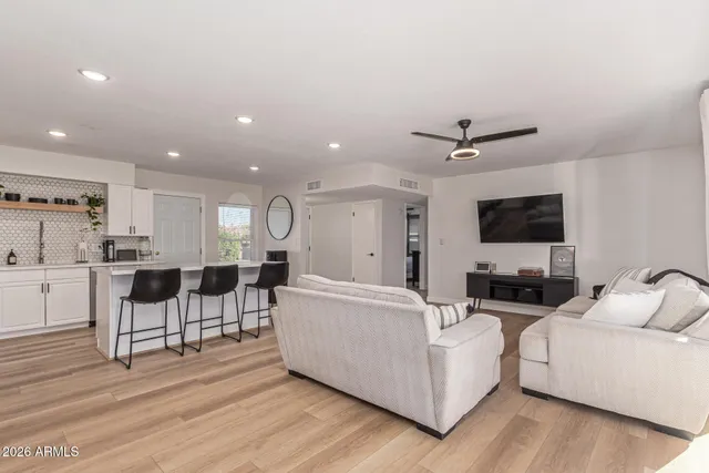 $400,000 | 921 West Muriel Drive, Phoenix, AZ 85023