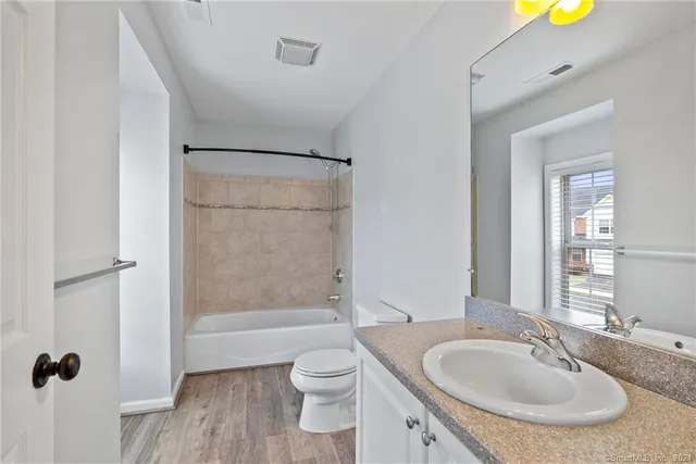 $2,900 | 6 Rhodora Terrace, Unit 6, Windsor, CT 06095