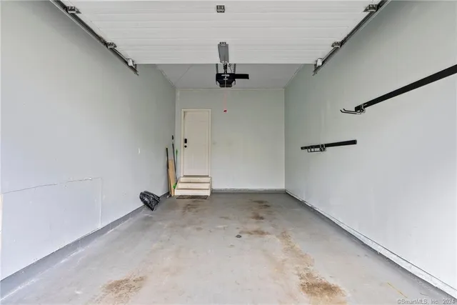 $2,900 | 6 Rhodora Terrace, Unit 6, Windsor, CT 06095