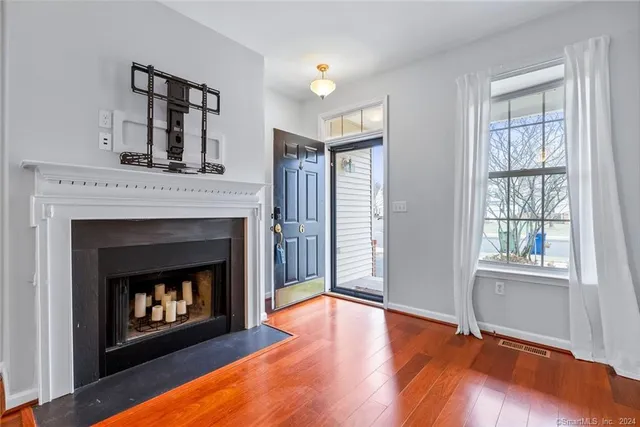 $2,900 | 6 Rhodora Terrace, Unit 6, Windsor, CT 06095