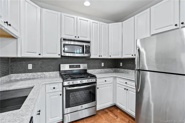 $2,900 | 6 Rhodora Terrace, Unit 6, Windsor, CT 06095