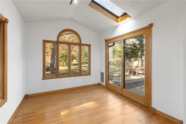 $350,000 | 9344 Hardy Street, Overland Park, KS 66212